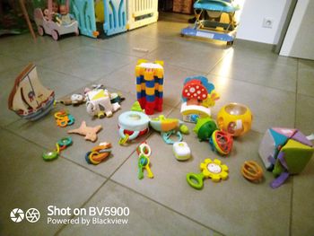 Lot de jouets d'éveil