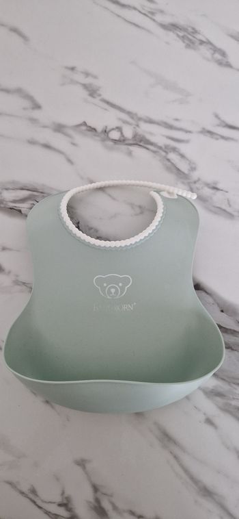 Bavoir avec récupérateur