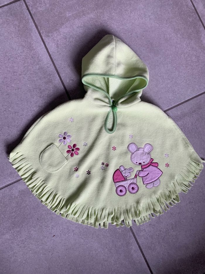 Joli poncho polaire vert anis 12 mois