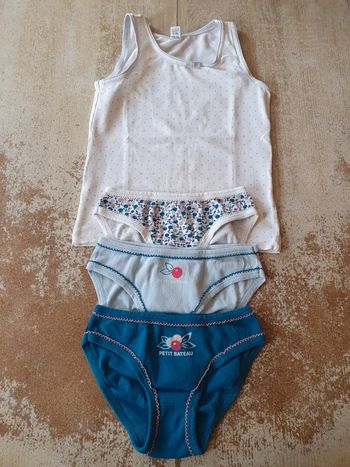 Lot de 3 culottes Petit Bateau et débardeur Okaïdi - 6 ans