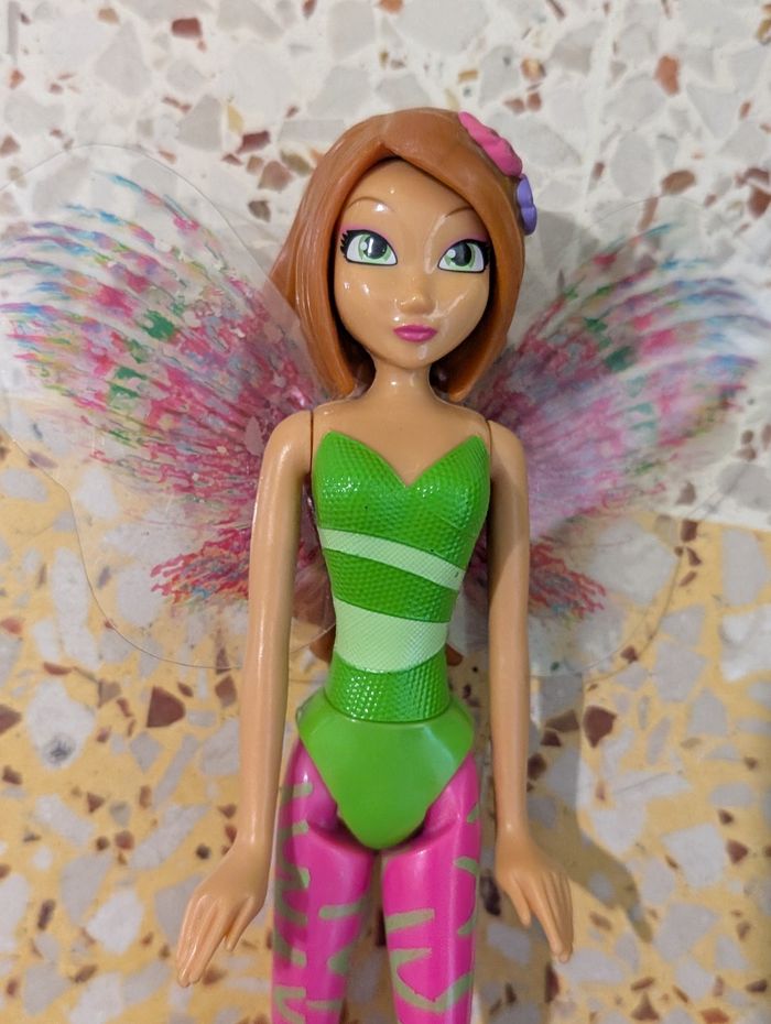 Deux figurines Winx - photo numéro 3