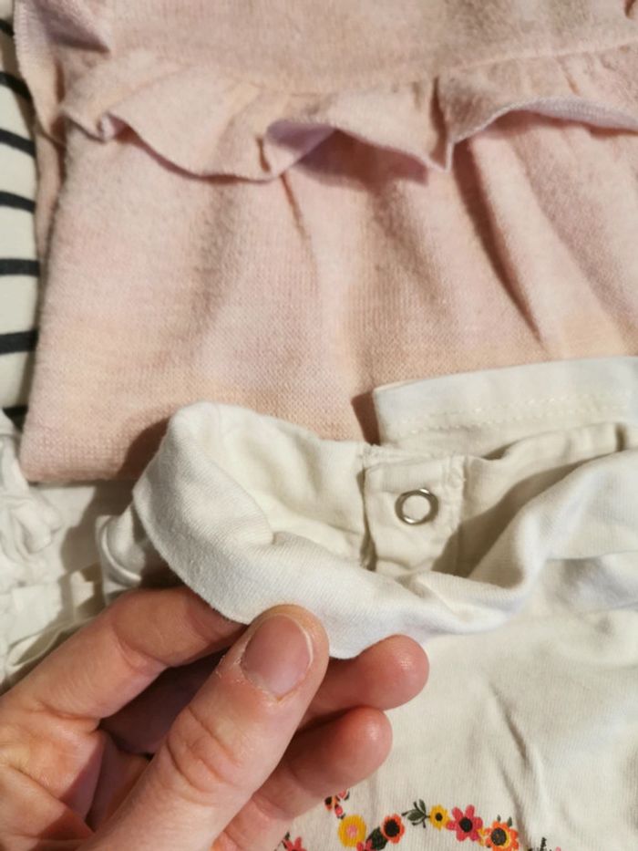 Lot de vêtements avec défauts - photo numéro 6