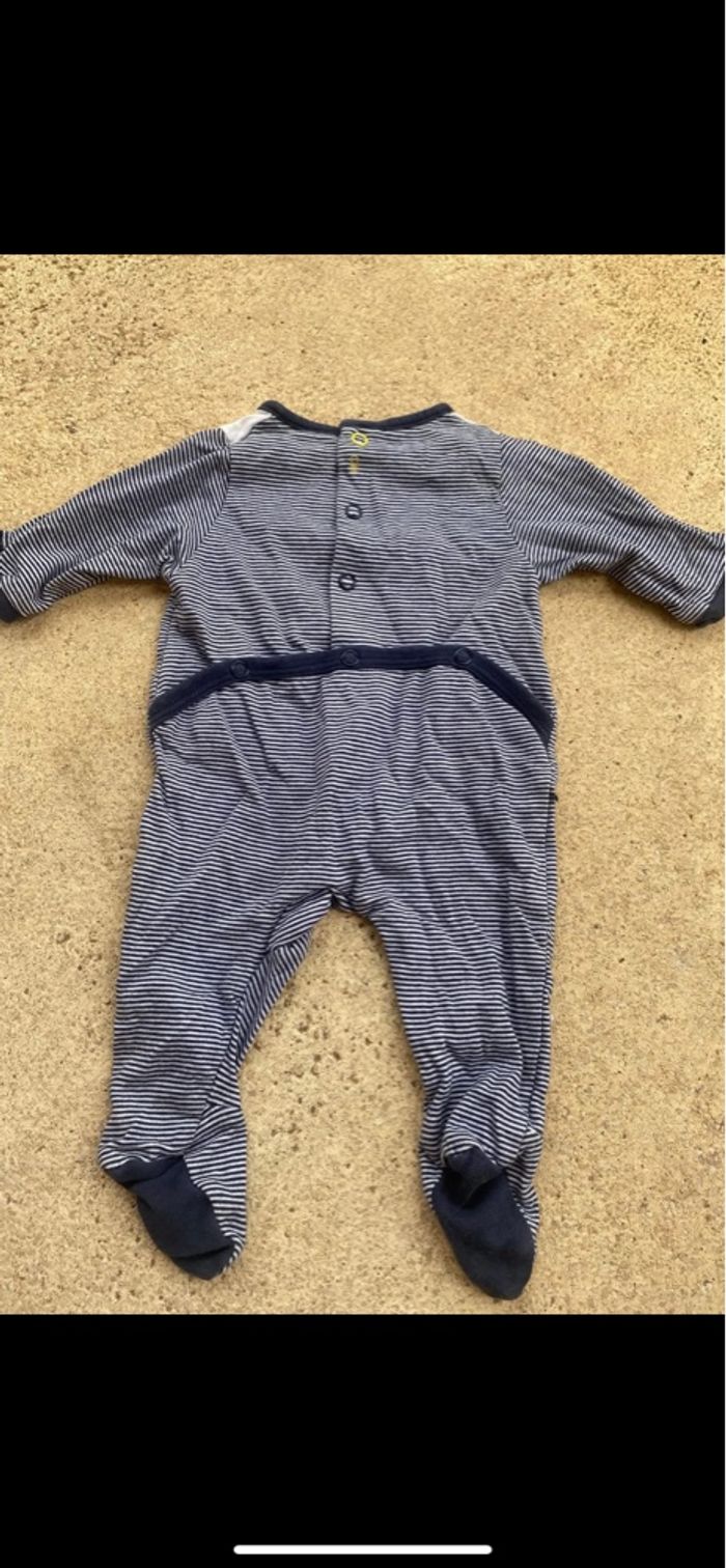 Pyjama Obaibi rayé blanc et bleu et crabe jaune - photo numéro 3