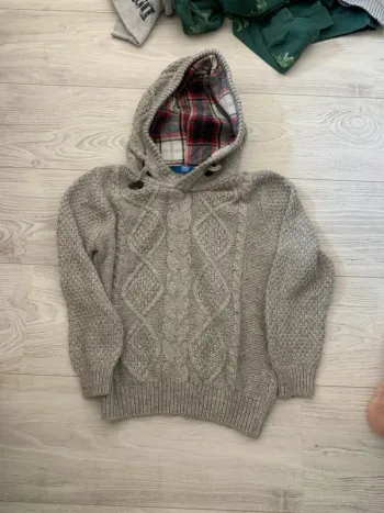 Pull à capuche tricot