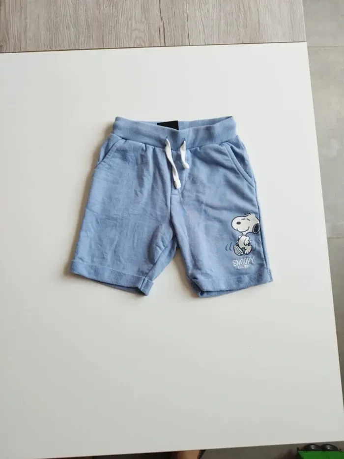 Short Snoopy bébé garçon 18 mois - photo numéro 1