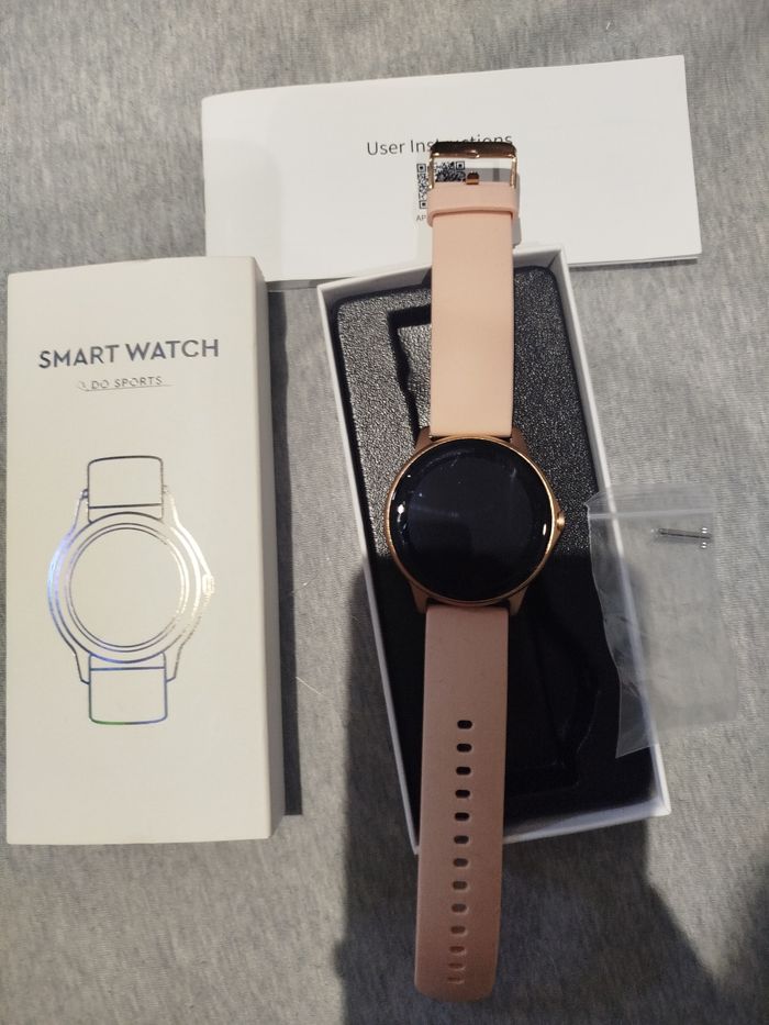 Montre  connecter  avc chargeur d origine