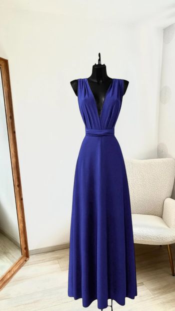 Robe longue plusieurs positions possibles bleu électrique fabriquée en France