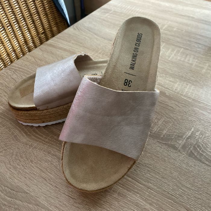 Mules neuves