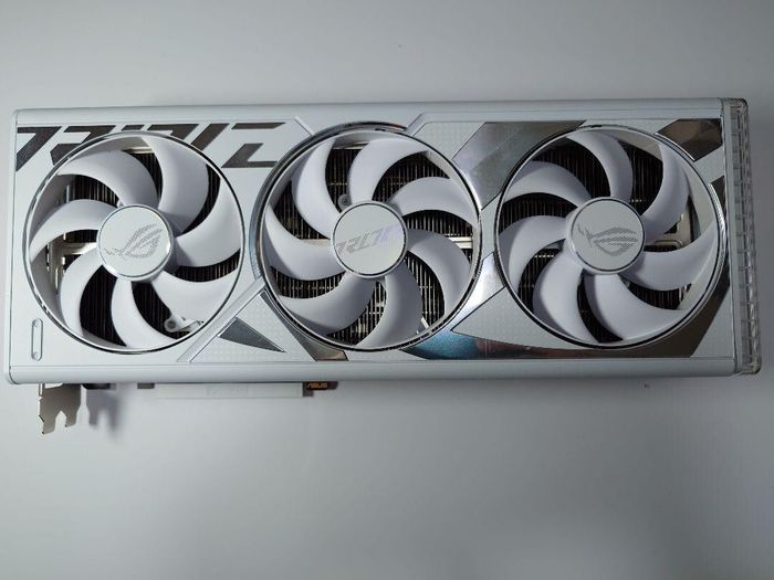 ROG Strix gaming GeForce RTX 4090 - photo numéro 4