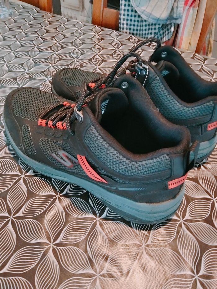 Baskets sketchers taille 42 - photo numéro 2