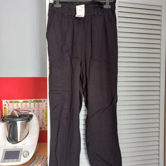Pantalon confortable neuf avec étiquette