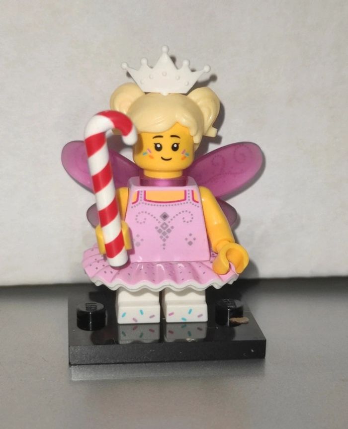 Lego minifigures série 23 la fée dragée