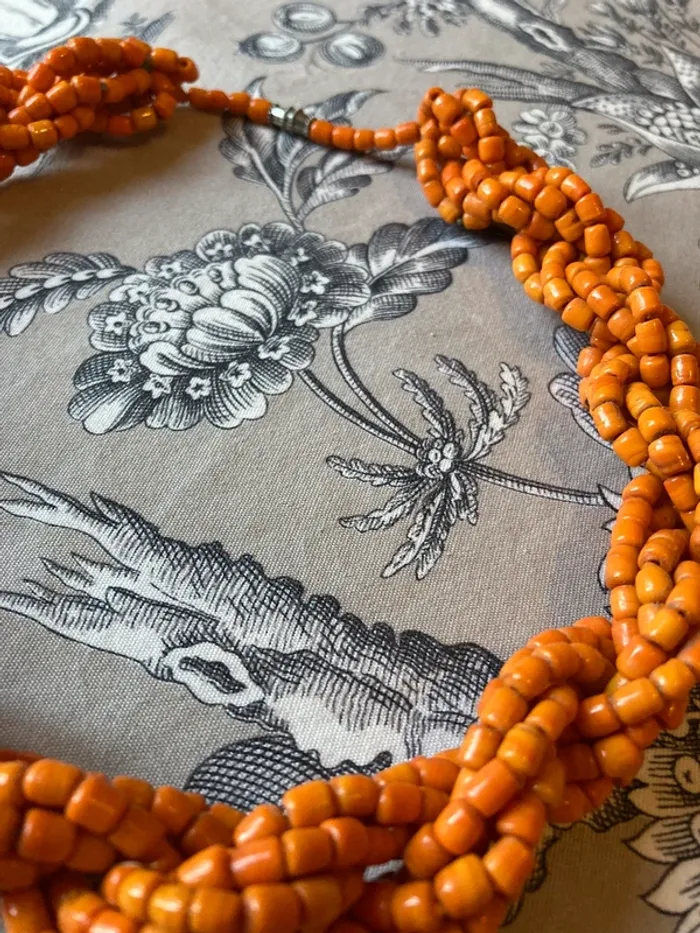 Collier perles orange - photo numéro 3