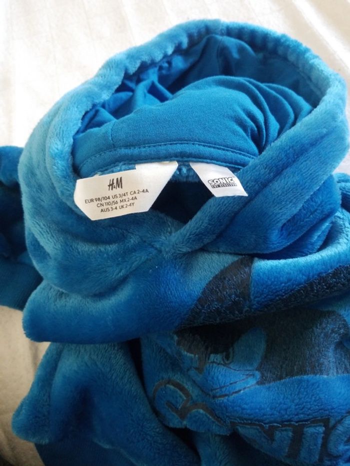 Pull hiver avec capuche - photo numéro 7