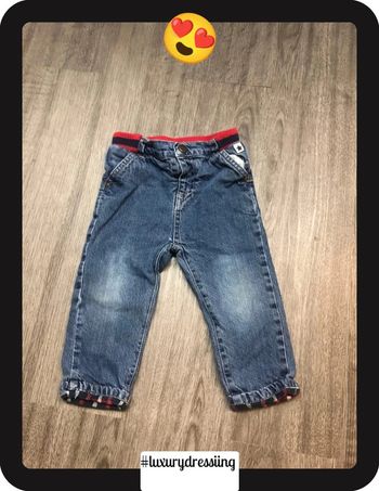 Jeans  pour bébé taille 18mois 🧸