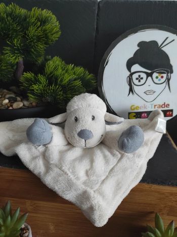 Doudou Mouton Carré Nicotoy Bleu Gris  Blanc Bandana Foulard #geektradedoudou