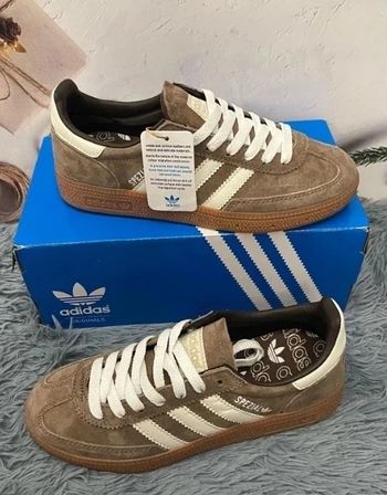 Adidas handball spezial Taille 40