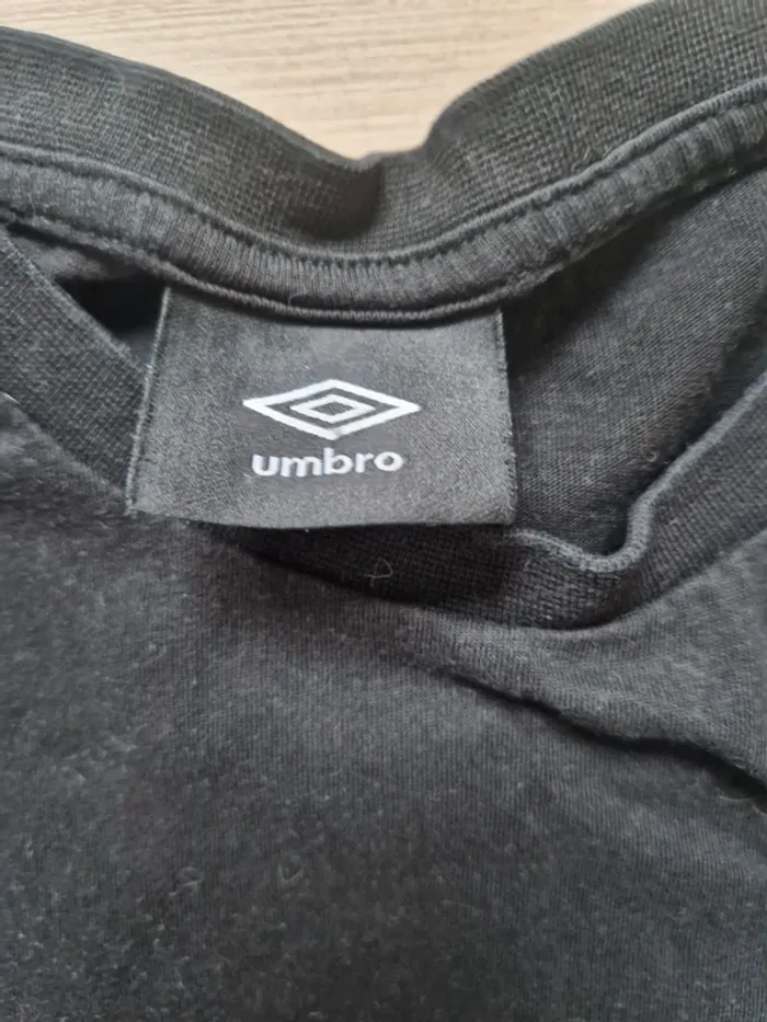 T-shirt Umbro noir taille L - photo numéro 3
