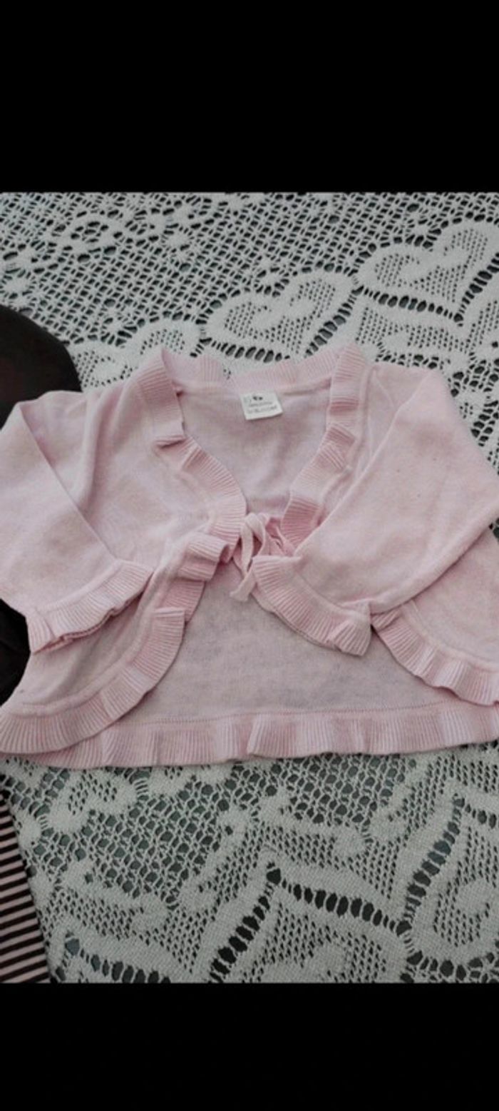 🩷Ensemble legging, pull, chaussettes et gilet 6 mois - photo numéro 2