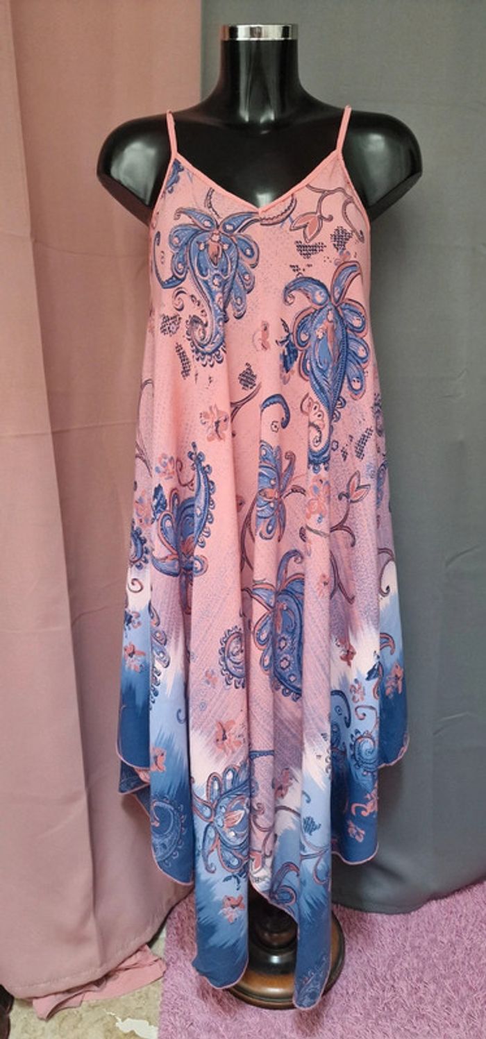 Robe à bretelles fines