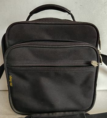 sacoche homme de très bonne qualité de marque Elite Design sangle et poignée