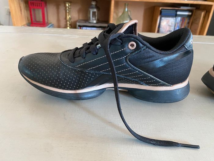 Basket vintage Reebok easy tone moving air inside smooth fit noire et rosé taille 37 - photo numéro 7