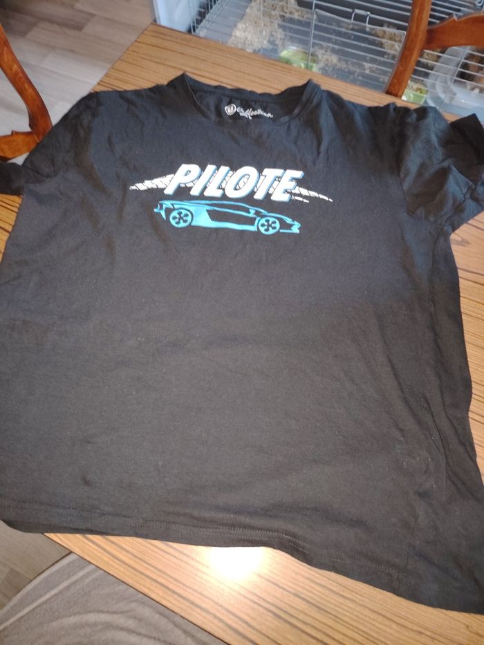 Tee shirt