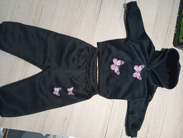 Ensemble jogging - photo numéro 2