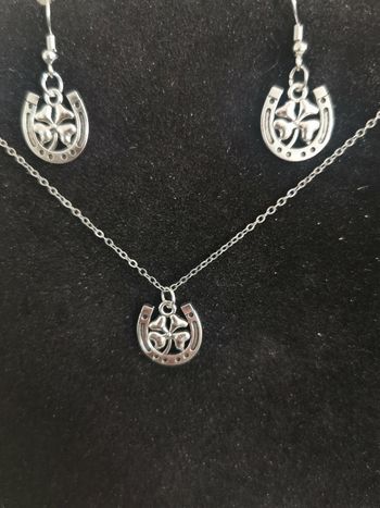 Parure double porte bonheur 