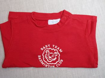 T-shirt rouge, 3 mois