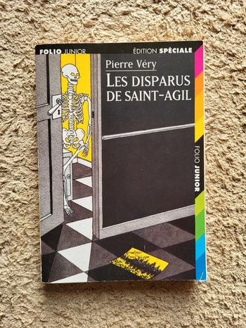 Roman jeunesse Les disparus de Saint-Agil de Pierre Véry Édition spéciale Folio Junior