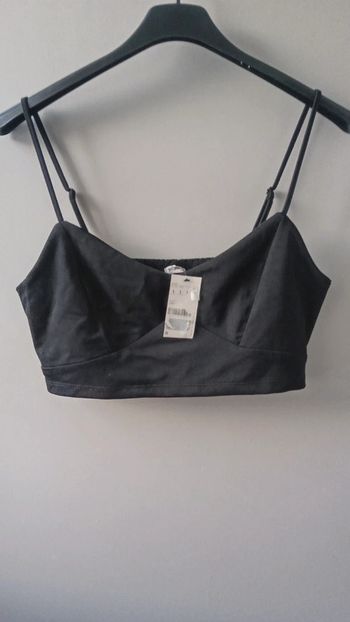 Top court / croc top noir taille L Pimkie