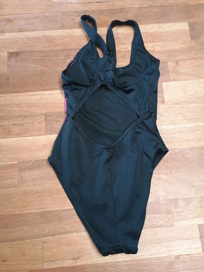 Maillot de bain une pièce - photo numéro 2