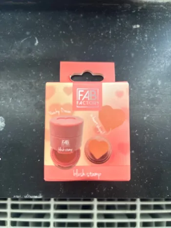 Tampon blush cœur neuf