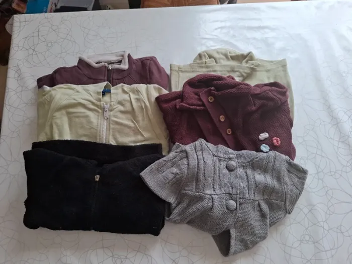 Lot de gilet t.5ans