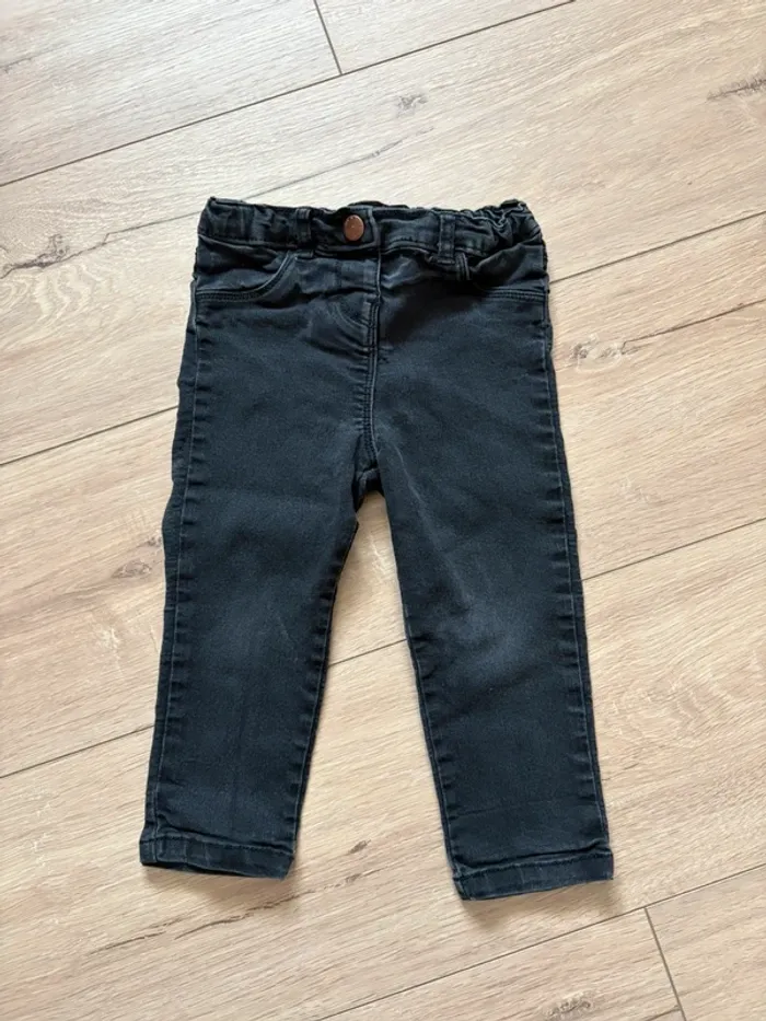 Jean noir bébé Kiabi 24 mois
