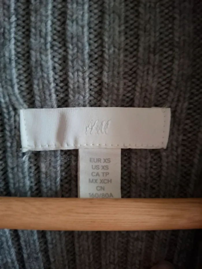 Pull col montant H&M - photo numéro 3
