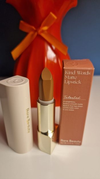 Rare Beauty kind Words rouge à lèvres talented 3.5g neuf jamais utilisé jamais ouvert