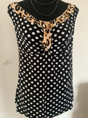 Superbe te shirt Antigel taille 40/42 