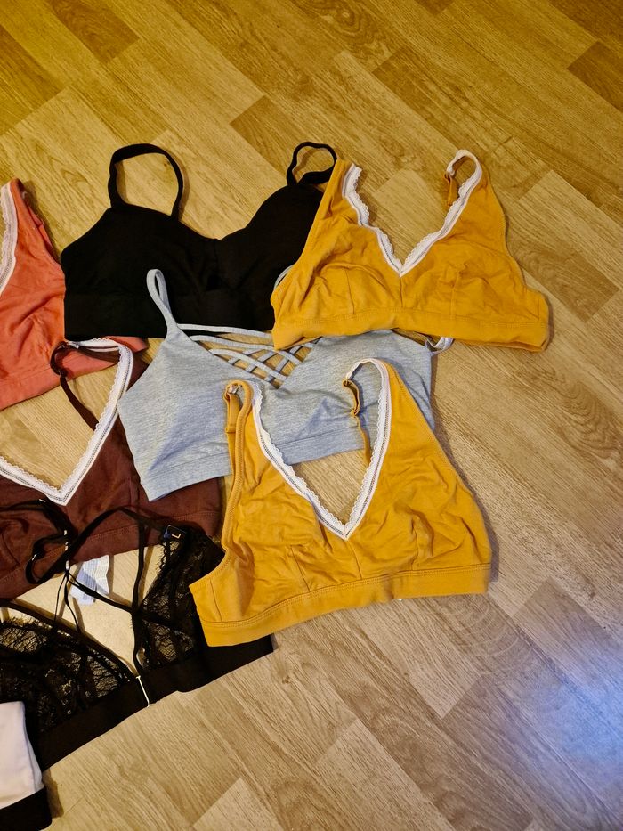 Lot de brassieres et bralettes taille L - photo numéro 5