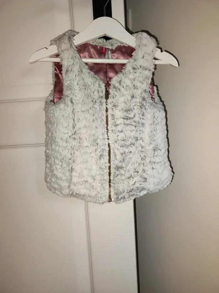 Veste fourrure sans manches 3 ans