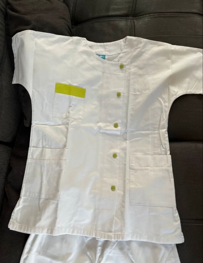 Tenu aide soignante - photo numéro 4