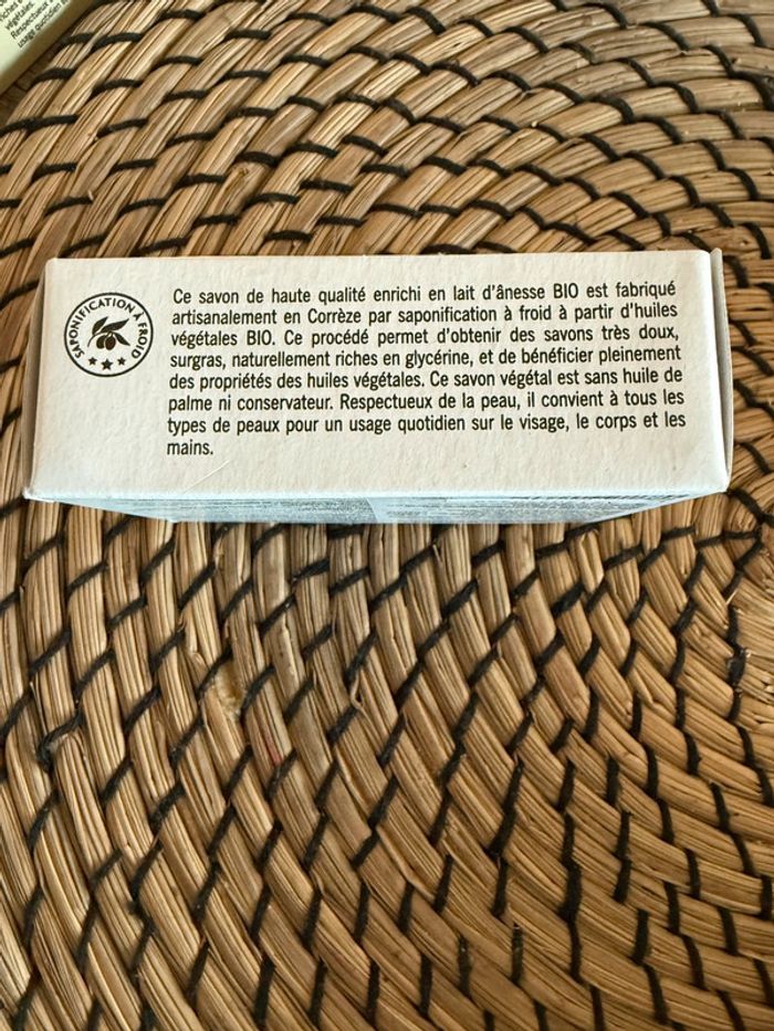 Savon vegetal lait d’ânesse Aroma Zone - photo numéro 2