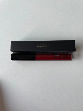 Lip gloss brillant à lèvre laritzy