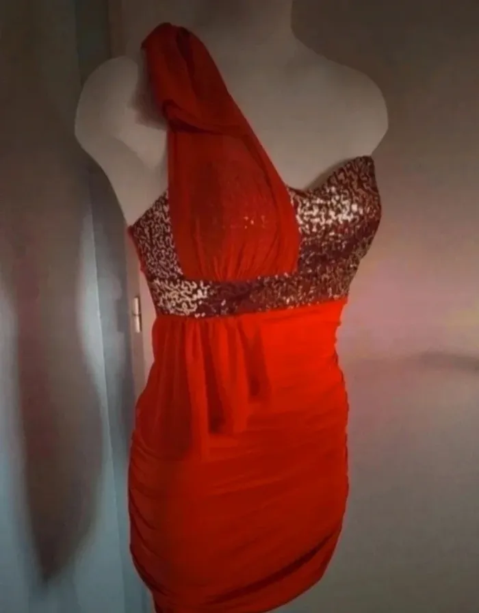 Robe rouge drapé S - photo numéro 2