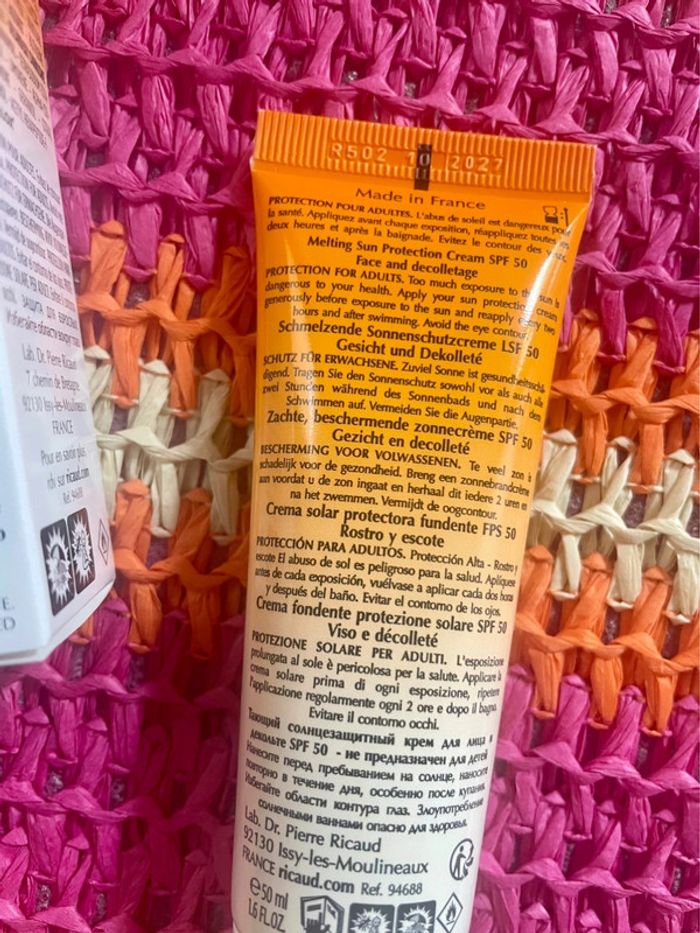 Crème solaire protectrice SPF 50 visage et décolleté 50 ml - photo numéro 11