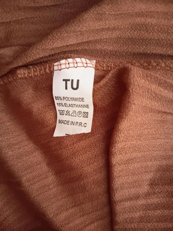 Jupe longue. Marque fashion. (A29) - photo numéro 4