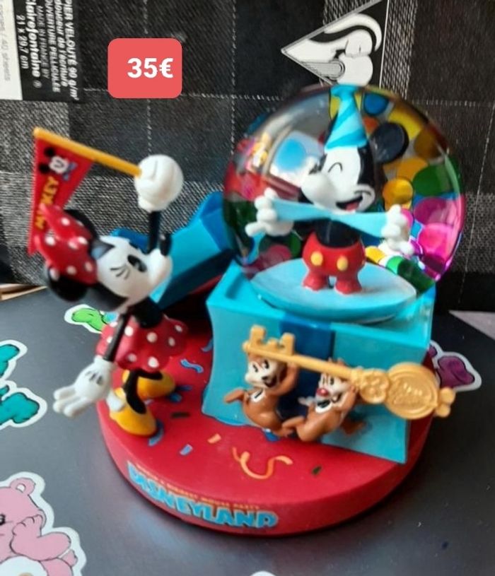 Snowglobe disney disneyland mickey et minnie
