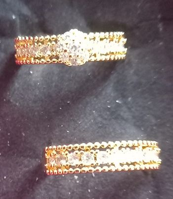 Lot de 2 bagues dorées et pierres