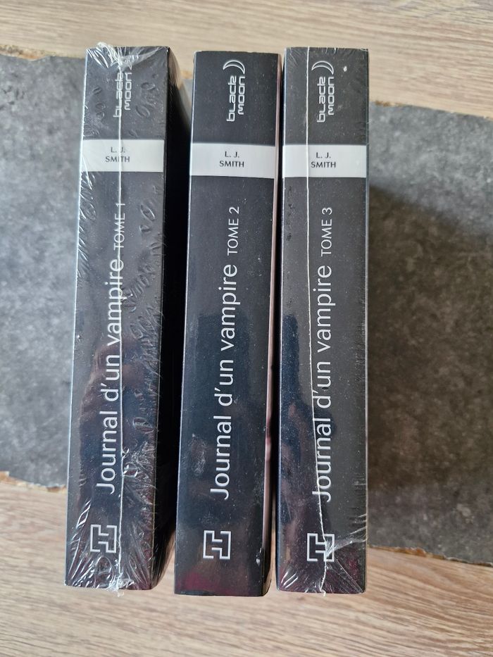 Tomes 1 2 3 journal d'un vampire - photo numéro 2